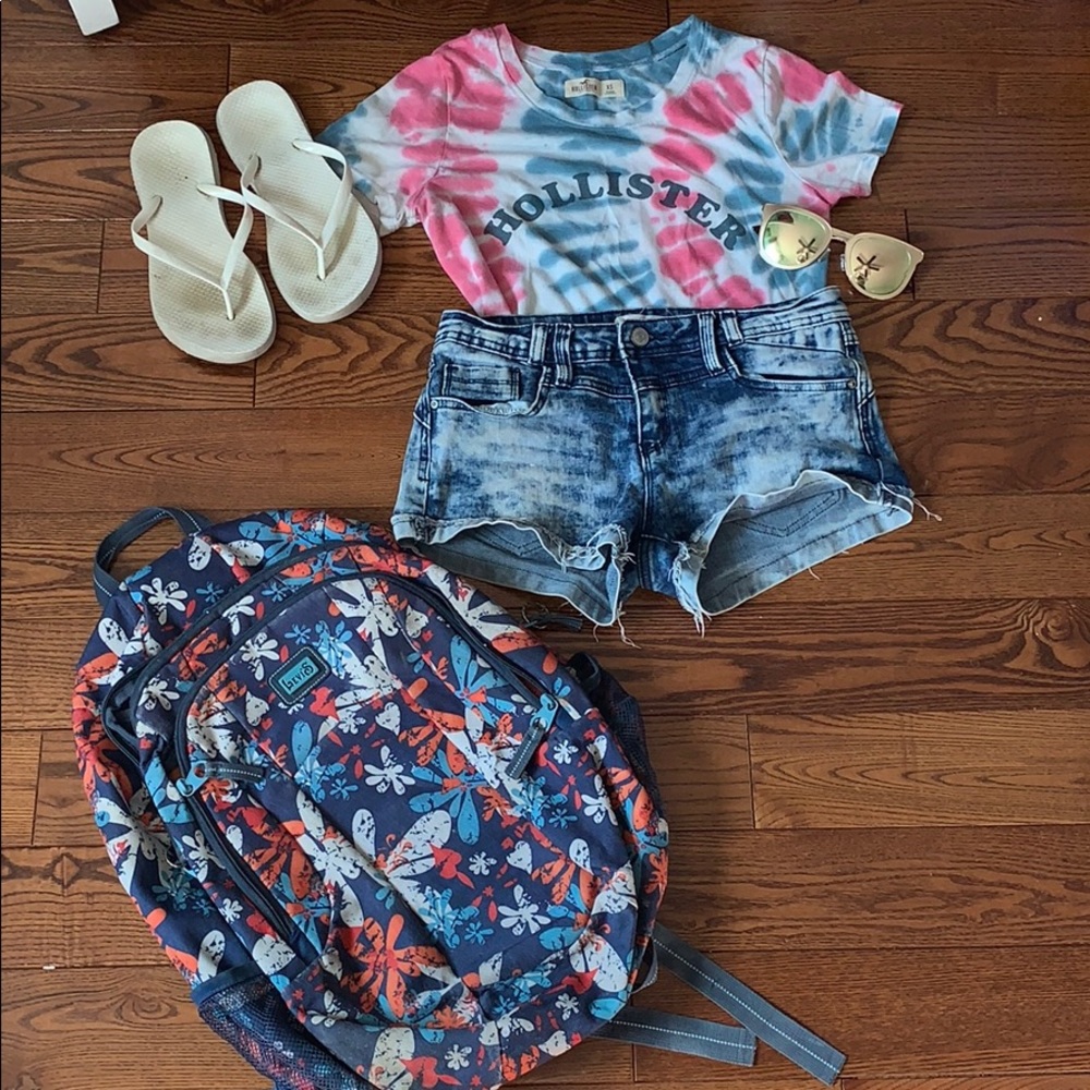 Hollister cropped t shirt